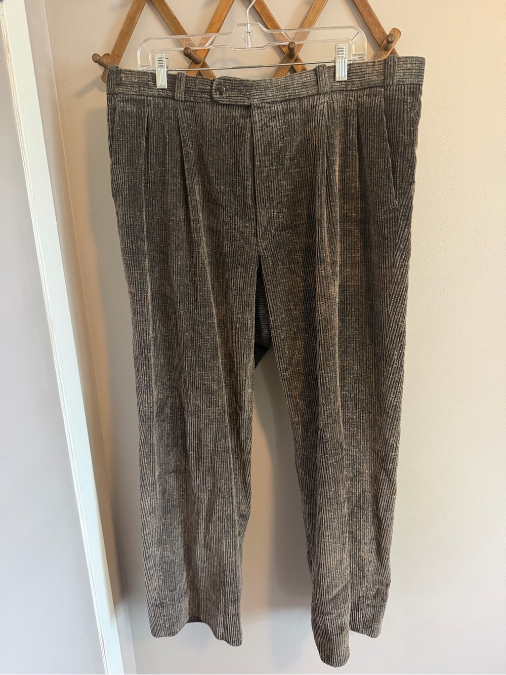 Hyde Park for Moores Vintage Pleated Corduroy Trousers Brown 38x29